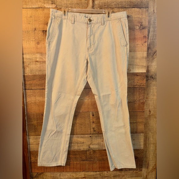 Old Navy Lived In Chino Pants - Picture 3 of 6